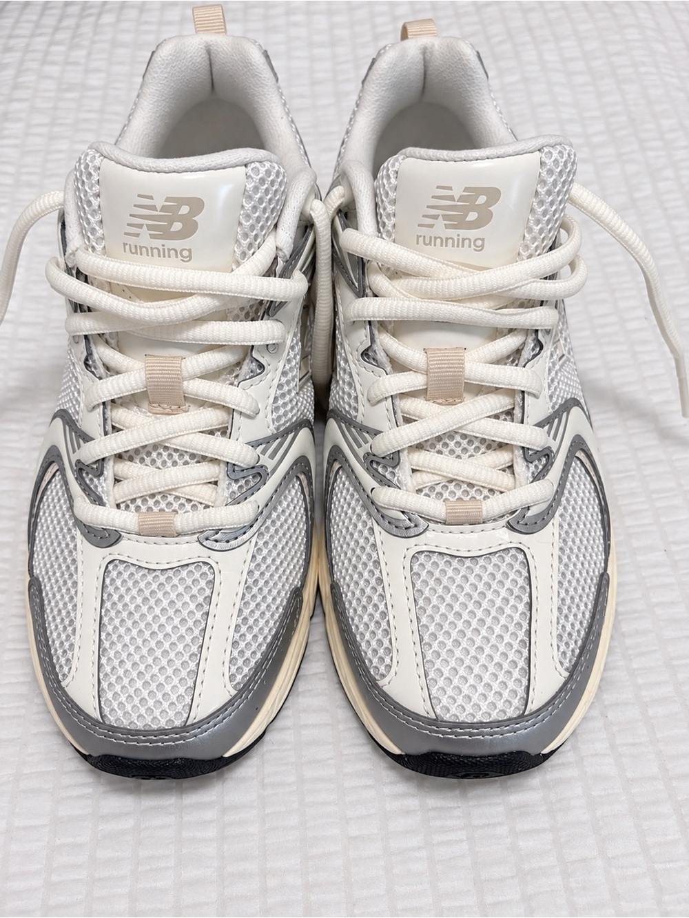 New Balance Women's White and Cream Mesh Running Sneakers - Picture 3 of 5